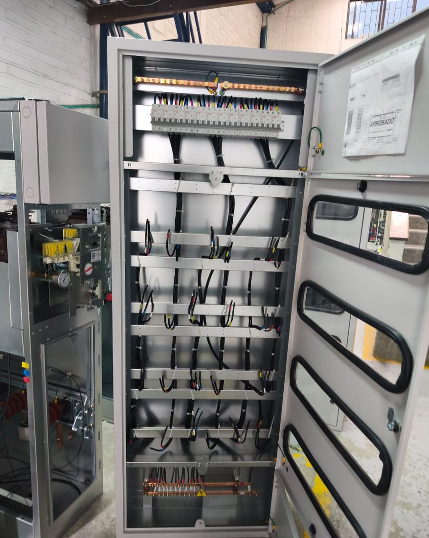 Gabinetes de medición proyecto Aqua T4 para I-SERV SAS